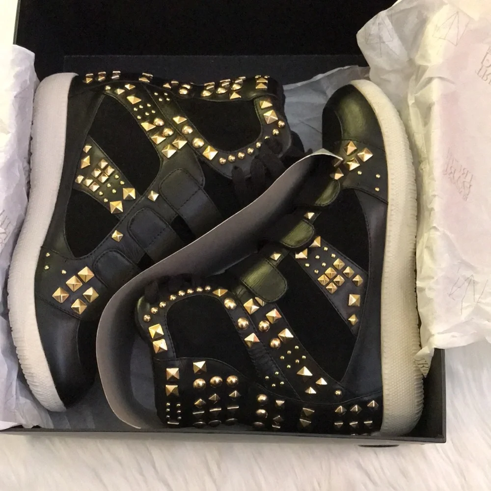 Sz 8 | Retro Madonna | Black & Gold Bootie | High Top Ankle Wedge 🔥